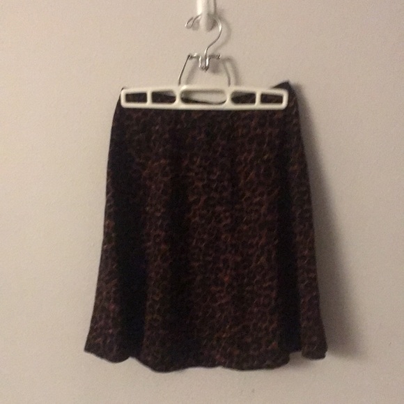 Leopard printed skirt 🐆 - Picture 2 of 3